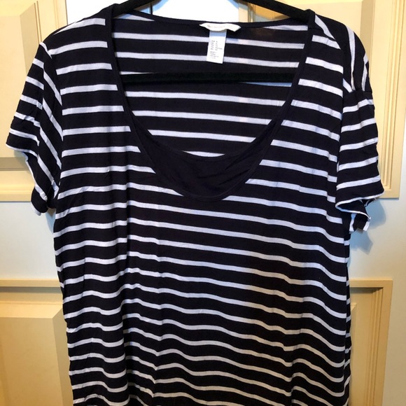 H&M nursing tshirt - Picture 1 of 2